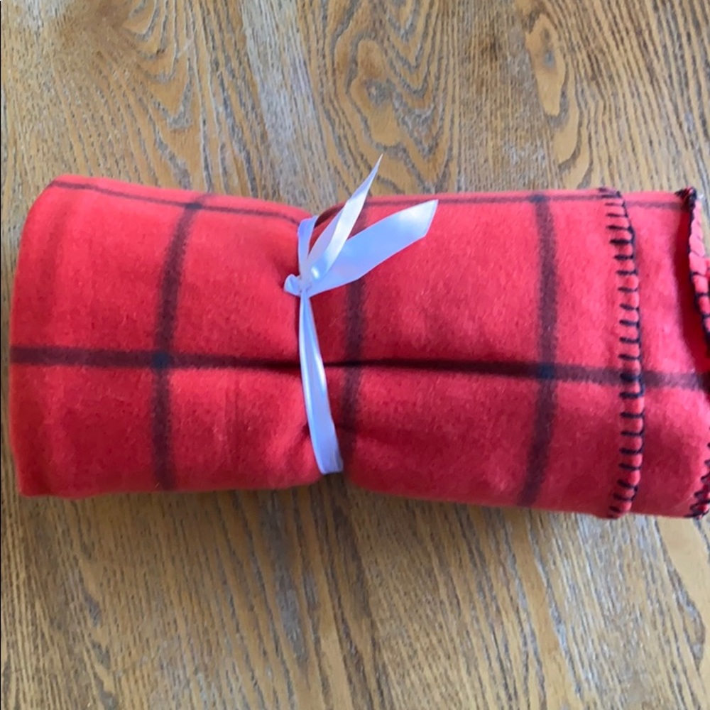 Old Navy- Blanket/Throw NWT